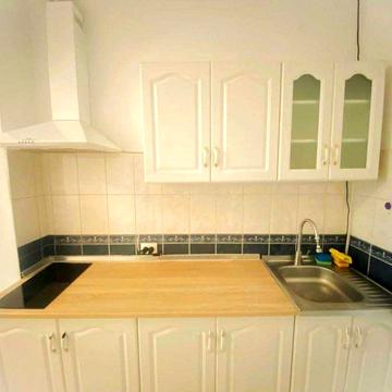 Бакинська 23, студія, є генератор, м Дорогожичі 12хв