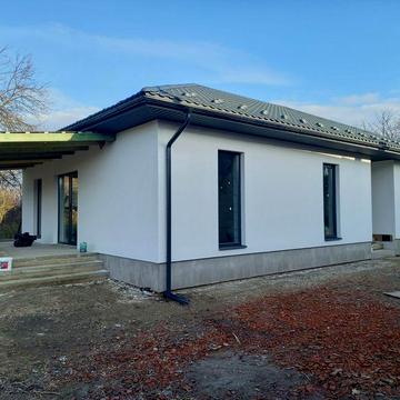 Продаж сучасного житлового будинку