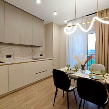 Однокімнатна квартира з ремонтом та видом на іподром