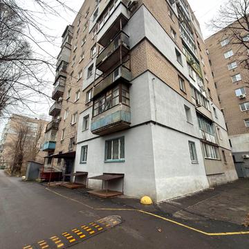 Богдана Хмельницького просп. (Героїв Сталінграда), 4