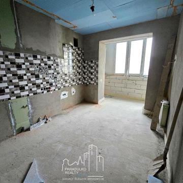 Продам простору 3-кімнатну квартиру з майже готовим ремонтом!