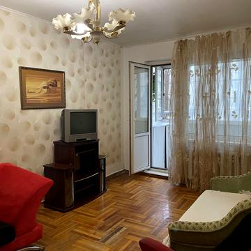 Князя Володимира Великого просп., 152