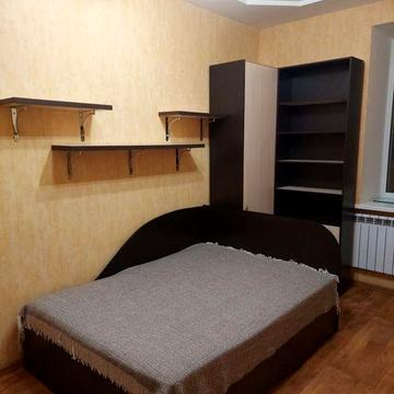 Оренда 1 кімнатна квартира з робочим місцем на балконі