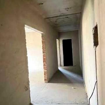 Велика 2к квартира, поруч школа, садок, парк