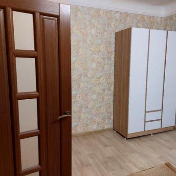 Продам 1 кімнатну квартиру в  обкомівському будинку   на Кондратьєва