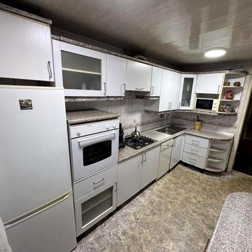 3-к Мотель, Рядом Рынок