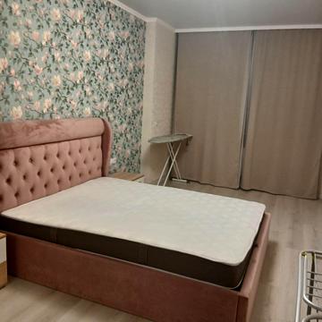 Рональда Рейгана вул., 40