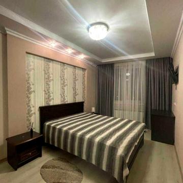 Вячеслава Липинського вул. (), 28