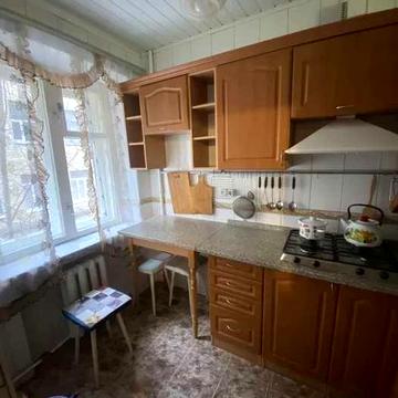 Продам 2 к. квартиру Воробьева Центр Никольский Майдан Конституции