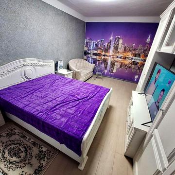 Сдам  1 комнатную квартиру Хозяин. .