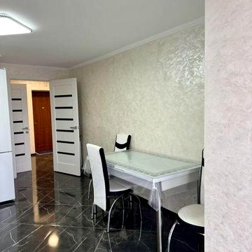 Продаж 2к квартири 72кв. м на вул. Зелена ЖК Зелена