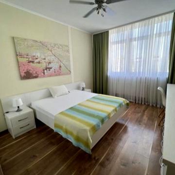 Воскресенська вул., 12-А