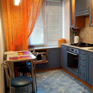 Велика Васильківська вул. (Червоноармійська), 111/113