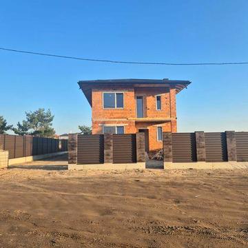 Продаж будинку в передмісті Львова, с. Бірки, чудова локація, сосни