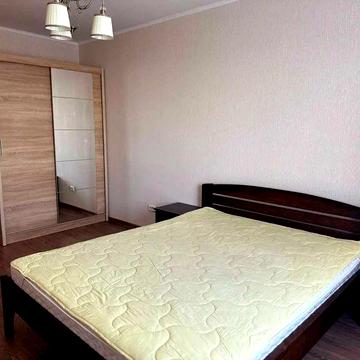 Оренда 1. кв. вул. Ревуцького 54, метро Харківське 10хв. пішки