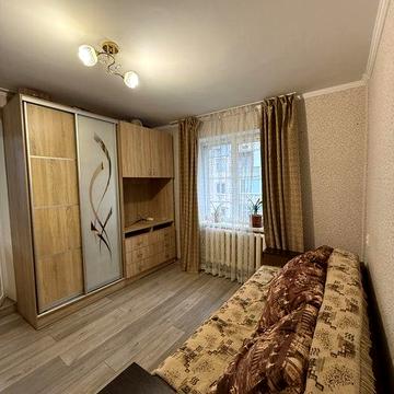 Однокімнатна на 4 поверсі