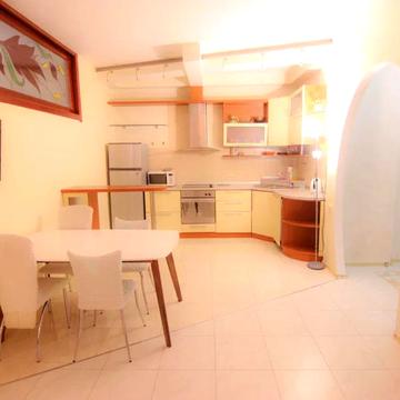 2 кімнатна квартира в Аркадії.