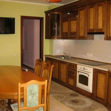 Євгена Коновальця 32Г