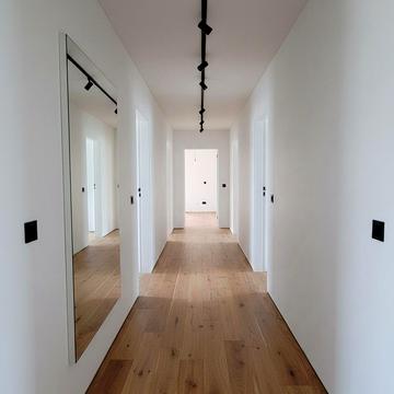 Сільська вул.