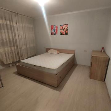 Небесної Сотні просп. (Маршала Жукова), 32