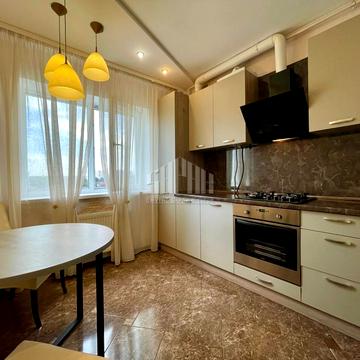 Вячеслава Чорновола вул., 50-А