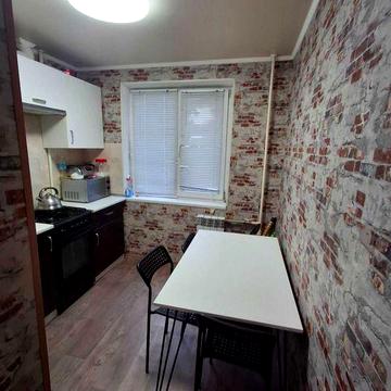 Здається в оренду 3-х кім. квартира , 173 квартал !