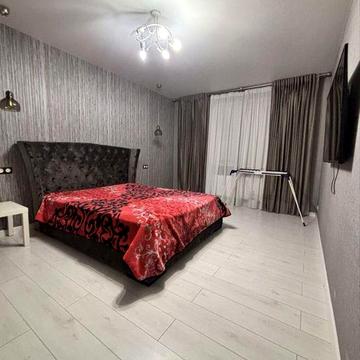 Реальная 3-ка на ХТЗ, ЖК Мира 4, индустриальная