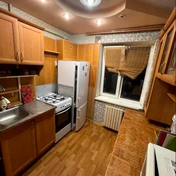 Академіка Янгеля вул., 21