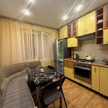 Героїв просп., 33