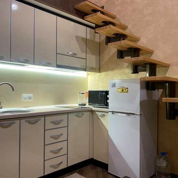 Сдам 2х Уровневую Гостинку 7 мин до метро Защ Украины