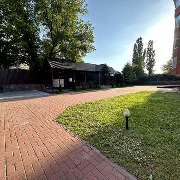 Продаж квартири центр с паркінгом