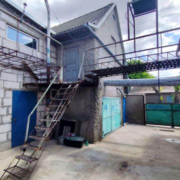 Центральна, 20