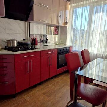 Продажа 2-х кв.с ремонтом на Космонавтов