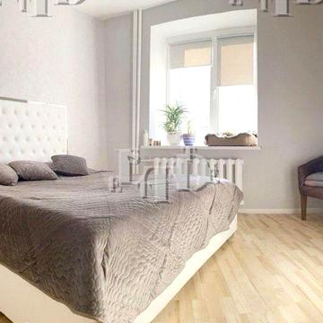 Продам 3-кімнатну квартиру Соломянський район. EN