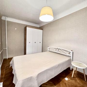 Юлії Здановської вул. (Ломоносова), 4