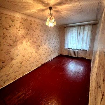 Продається 2-х кімнатна квартира, Центр, вул. Небесної сотні