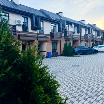 Озерна вул.