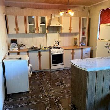 Сдам 4х ком.квартиру в р-не Таврии В; Только Рабочим,  Командировочным