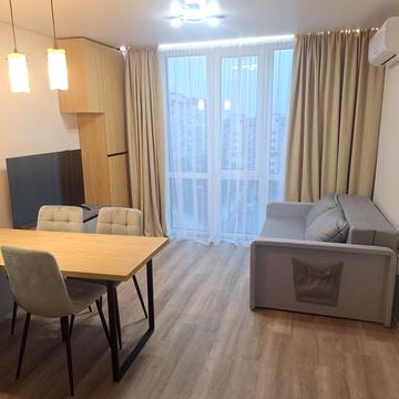 Степана Бандери вул., 77-Б