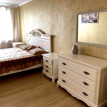 Оренда 2-3х кімнатної квартири Космонавтів від власника