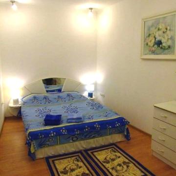 Театральний пров. (Чайковського), 14