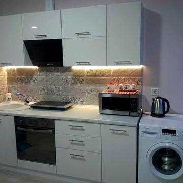 Валерія Самофалова вул. (Каманіна), 2