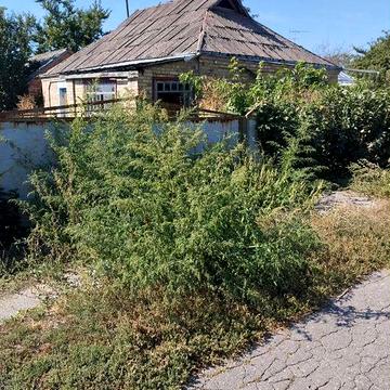 Продам земельну ділянку з будинком