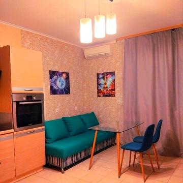 Воскресенська вул., 12-Б