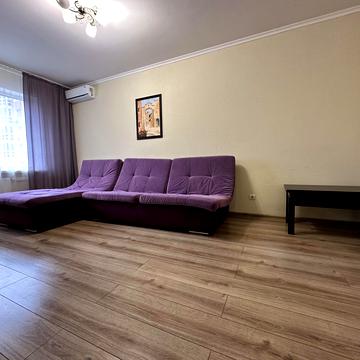 Бориса Гмирі вул., 16