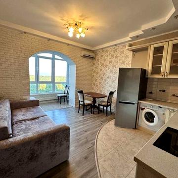 Реальная 1-ка на Алексеевке, Перемога, Проспект Победы 66-К