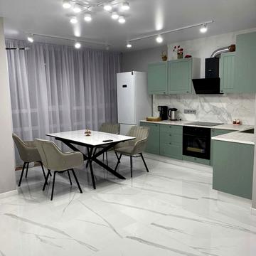 Миколи Гулака вул., 4