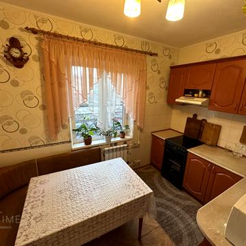 Срібнокільська вул., 14