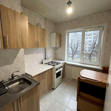 Здам 2 кімнатну квартиру по вул. Пятницька