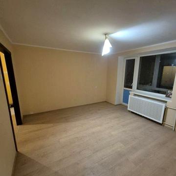 Продам двухкімнатну квартиру